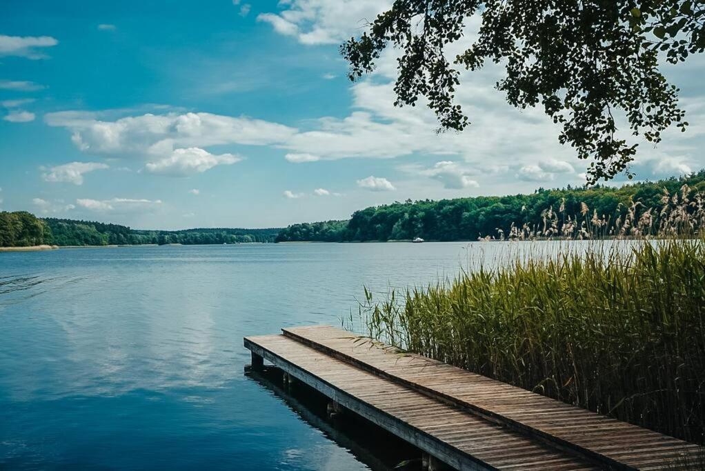 Holzhaus Direkt Am See Priepert Exterior photo